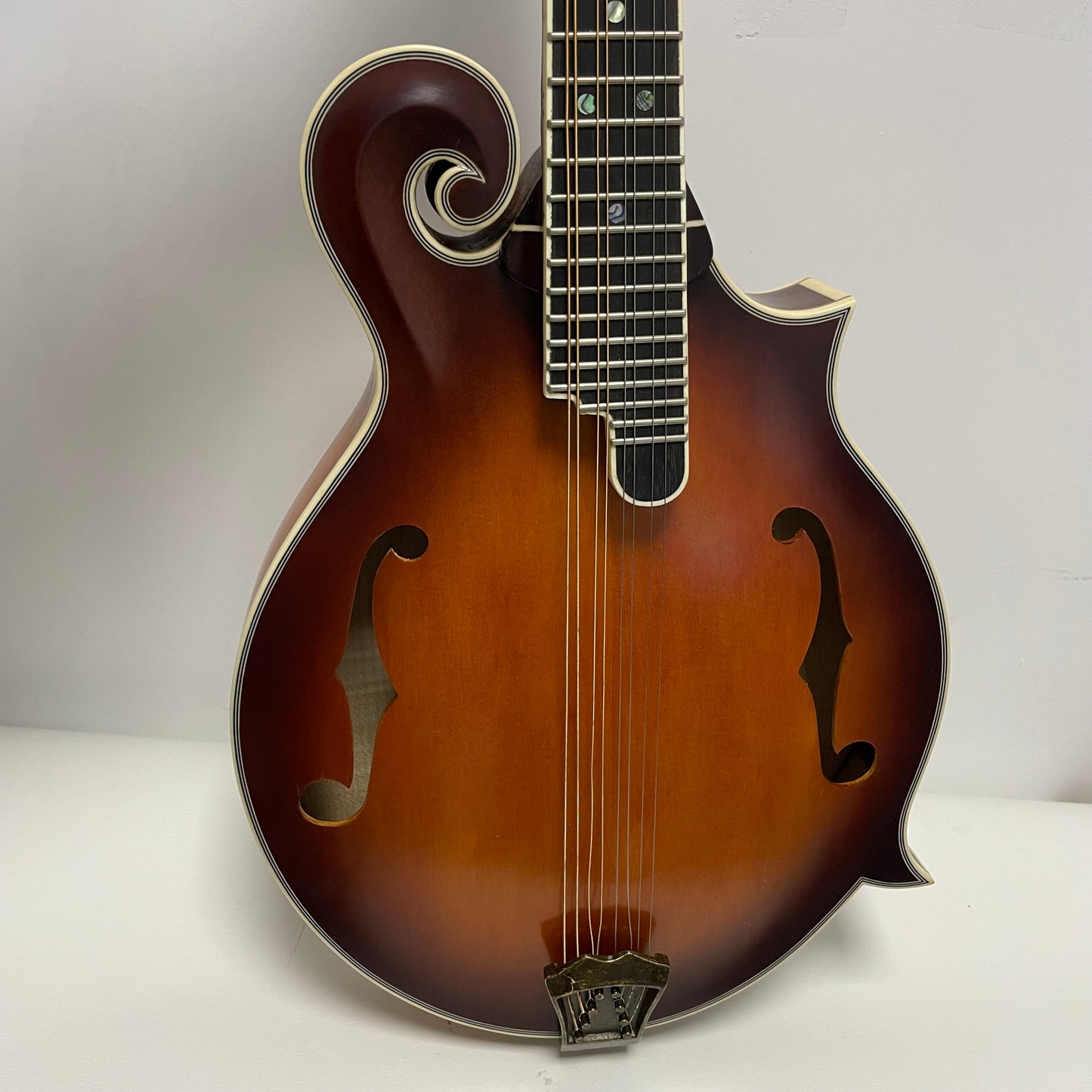 All Solid Flamed Maple Wood body Spruce Top F Style Mandolin