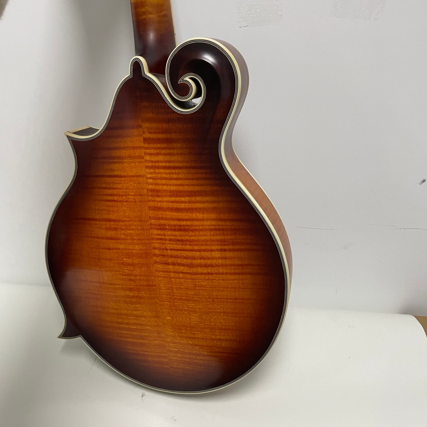 All Solid Flamed Maple Wood body Spruce Top F Style Mandolin