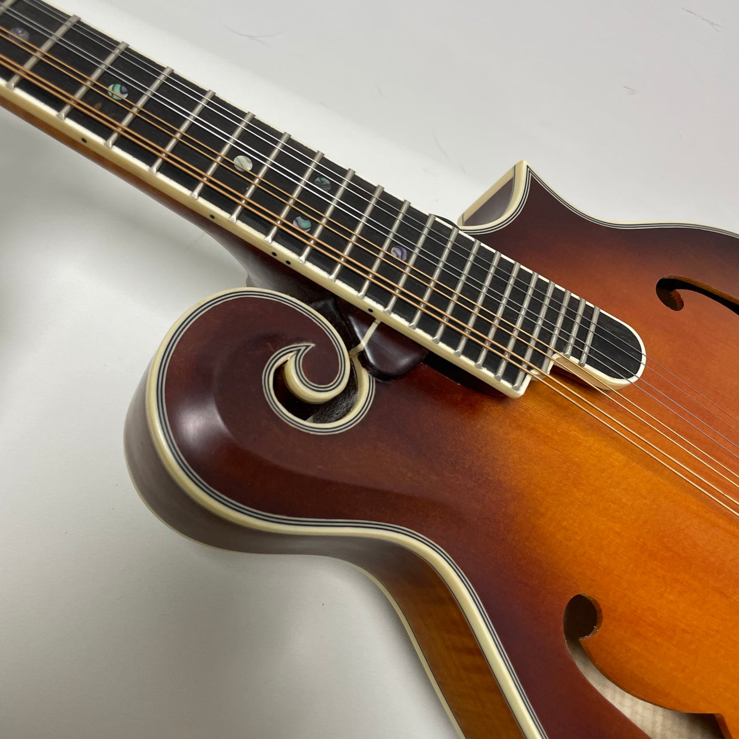All Solid Flamed Maple Wood body Spruce Top F Style Mandolin